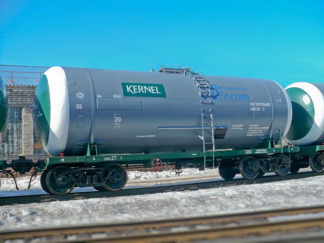 Подробнее о статье Вагон-цистерна для растительных масел модель 15-1213П
